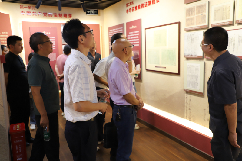 IMG_9776.JPG IMG_9776.JPG